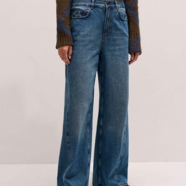Me and Em Relaxed-Leg Jean – luxury British Blue in Me and Em exclusively at Coveti