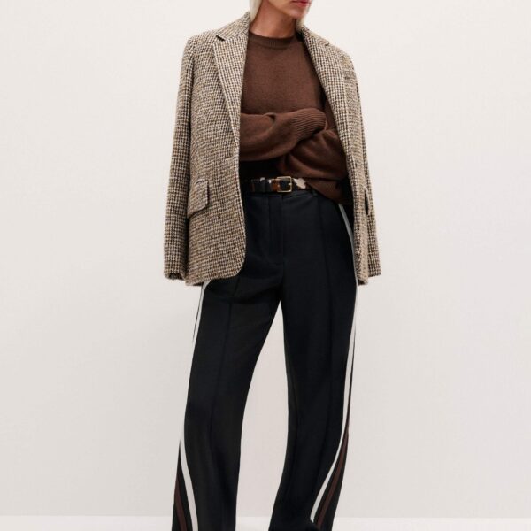 Me + Em Sporty Smart Man Pant – luxury British Black in Me and Em exclusively at Coveti