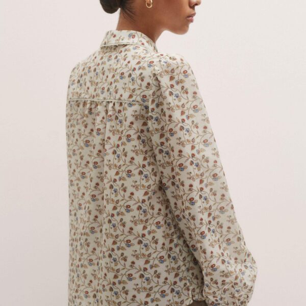Me + Em Straight Blouse – luxury British Ivory in Me and Em exclusively at Coveti