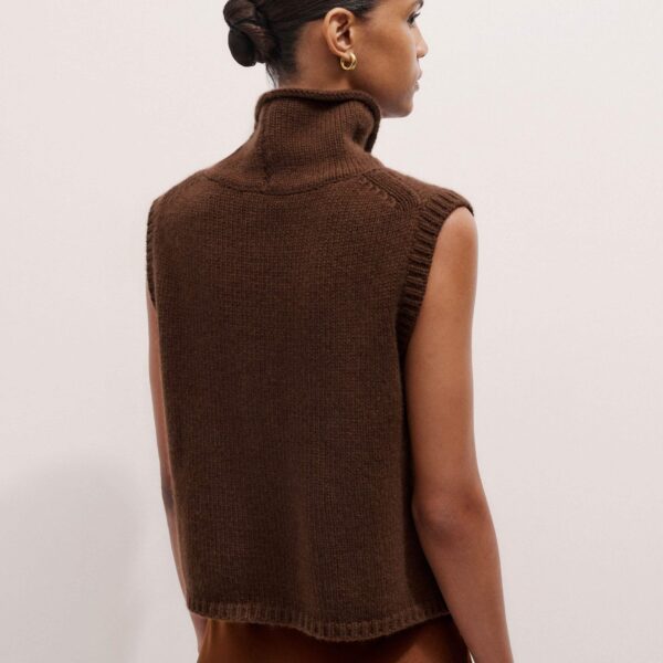 Me and Em Straight Crop Vest – luxury British Brown in Me and Em exclusively at Coveti