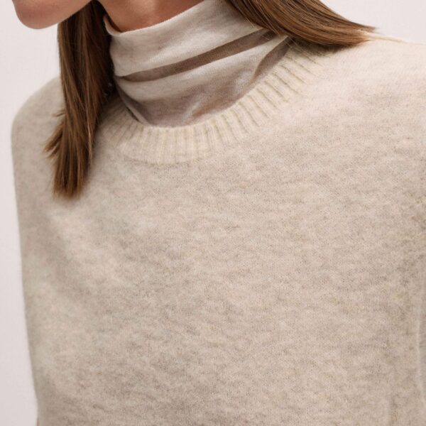 Me and Em Straight Knit Vest – luxury British Neutrals in Me and Em exclusively at Coveti