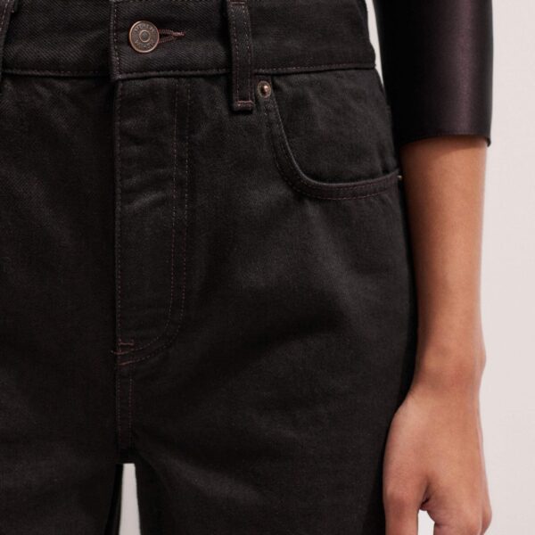Me + Em Straight-Leg Jean – luxury British Black in Me and Em exclusively at Coveti