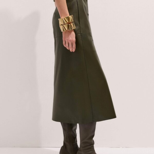 Me + Em Straight Maxi Skirt – luxury British Green in Me and Em exclusively at Coveti