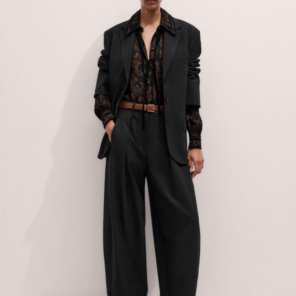 Me + Em Straight Shirt + Tie – luxury British Black in Me and Em exclusively at Coveti