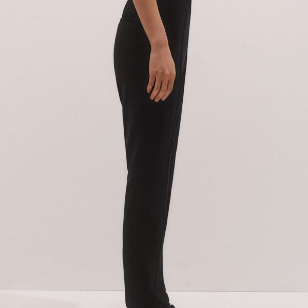 Me + Em Stretch Slim Pant – luxury British Black in Me and Em exclusively at Coveti
