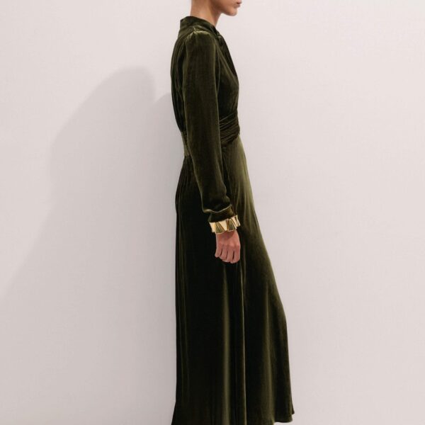 Me + Em Twist Neck Maxi Dress – luxury British Green in Me and Em exclusively at Coveti
