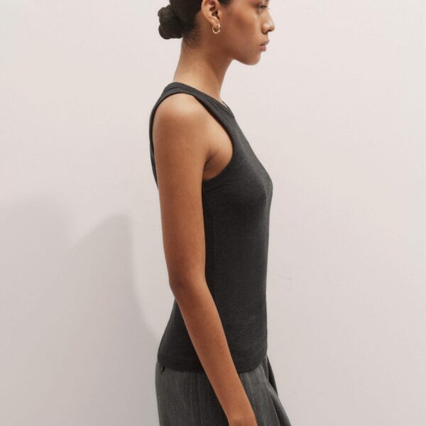 Me and Em Ultimate Crew Neck Tank – luxury British Gray in Me and Em exclusively at Coveti