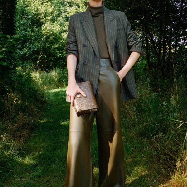 Me + Em Wide-Leg Trouser – luxury British Green in Me and Em exclusively at Coveti