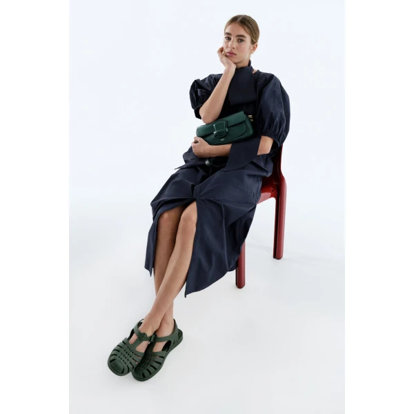 Oroton clothing