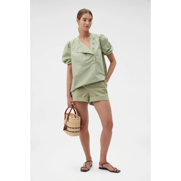 Oroton clothing