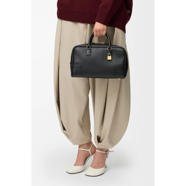 LOEWE Amazona 28 Bag
In Nappa Calfskin, view 2