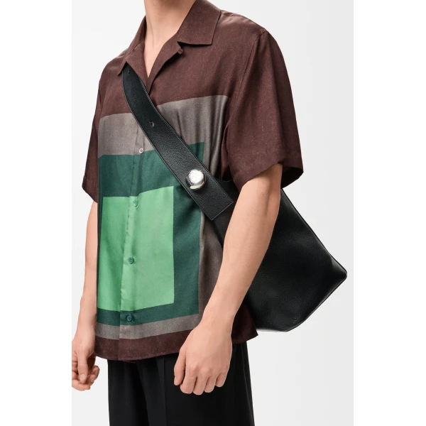 LOEWE Large Pebble Bucket In Supple Grained Calfskin, view 2