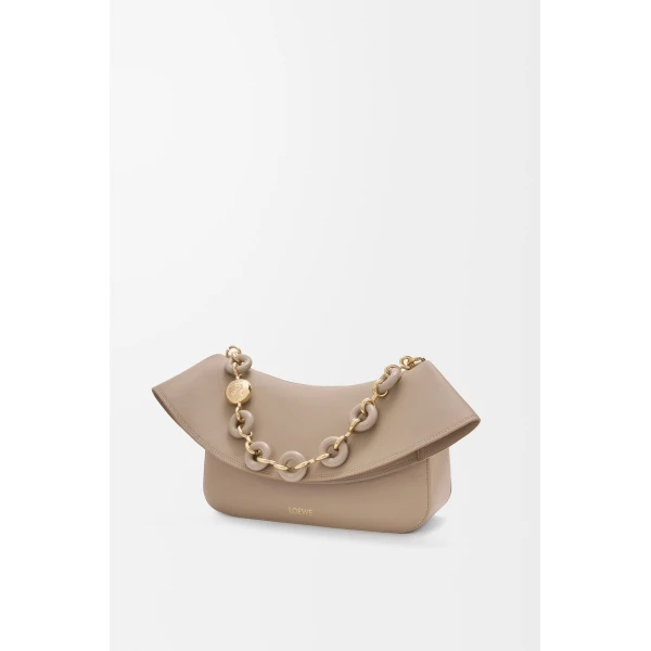 LOEWE Medium Ola Bag
In Smooth Calfskin, view 4