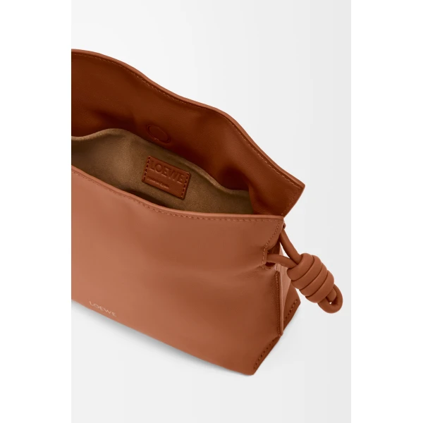 LOEWE Mini Flamenco Clutch
In Nappa Calfskin, view 4
