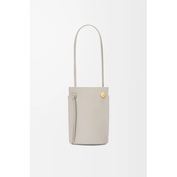 LOEWE Pebble Dice Pocket
In Classic Calfskin, view 3