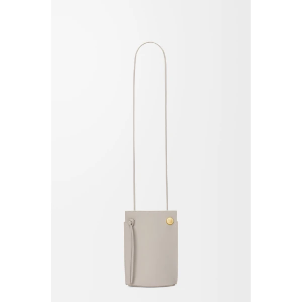 LOEWE Pebble Dice Pocket
In Classic Calfskin, view 4