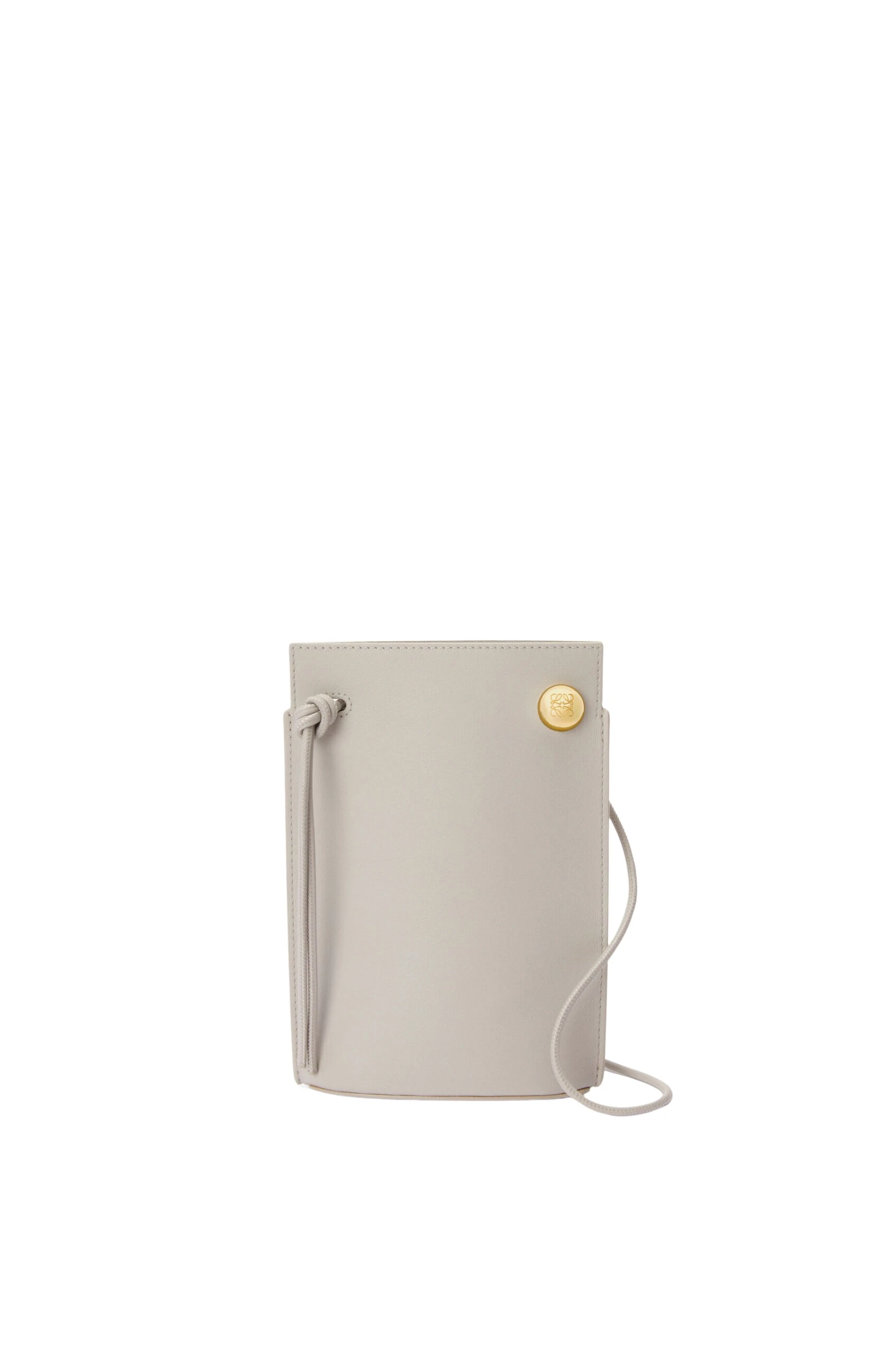 LOEWE-Pebble-Dice-Pocket-In-Classic-Calfskin-2025-coveti-4-scaled93743_nobg coveti