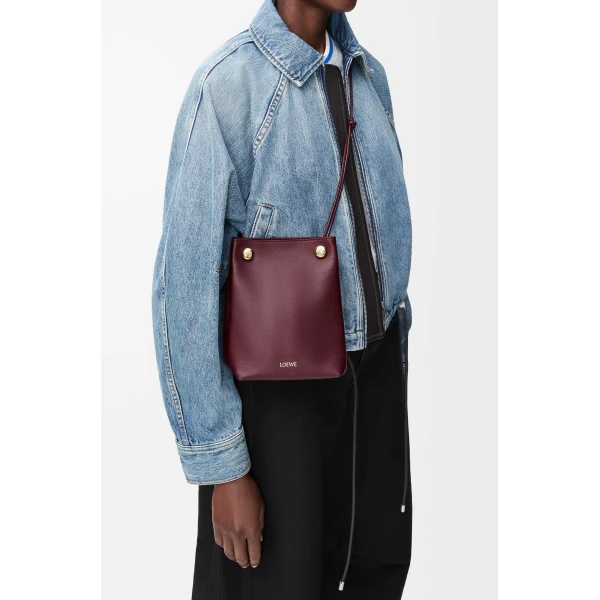 LOEWE Pebble Pouch
In Smooth Calfskin, view 2