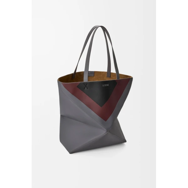 LOEWE Xl Puzzle Fold Tote
In Nappa Calfskin, view 3