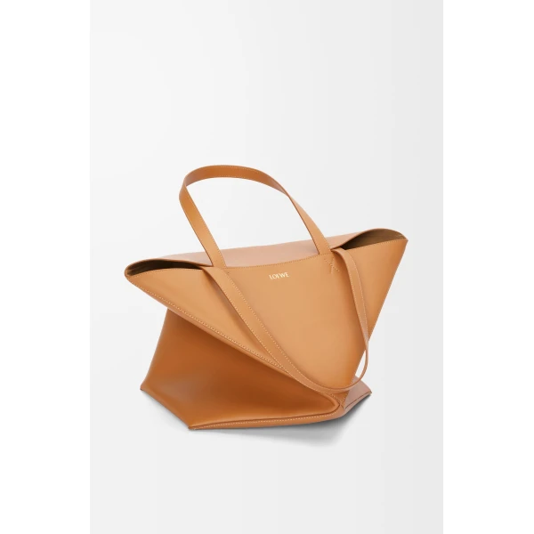 LOEWE Xl Puzzle Fold Tote
In Shiny Calfskin, view 4