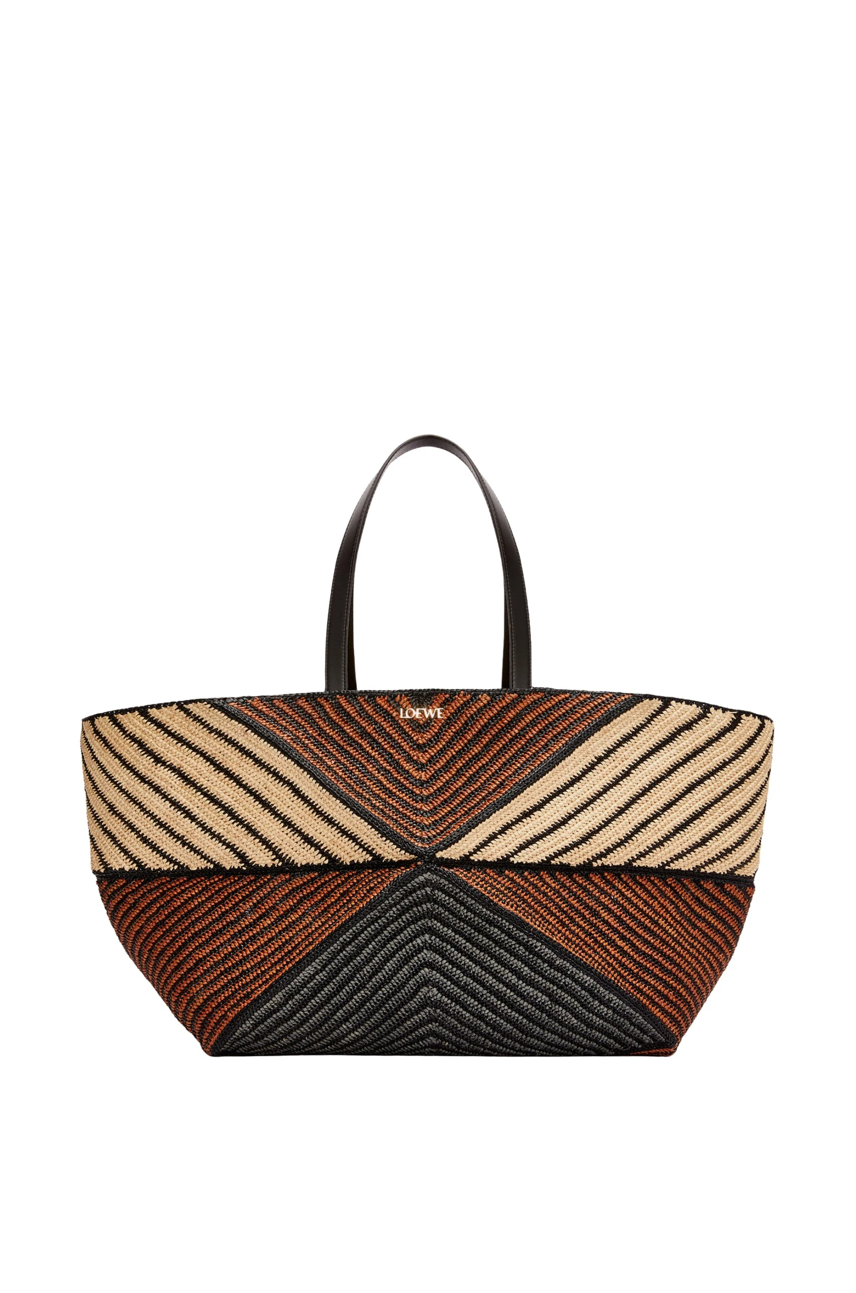LOEWE-Xxl-Puzzle-Fold-Tote-In-Raffia-2025-coveti-scaled37780_nobg coveti