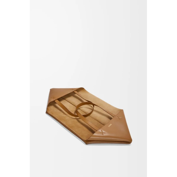LOEWE Xxl Puzzle Fold Tote
In Shiny Calfskin, view 3
