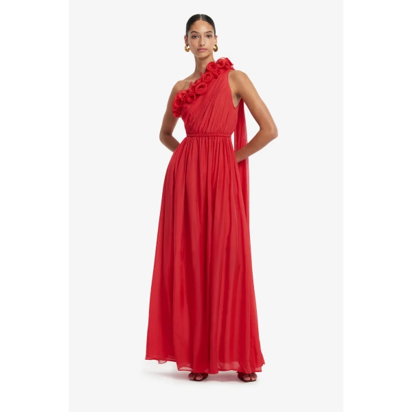 Shoulder back fabric drapery
