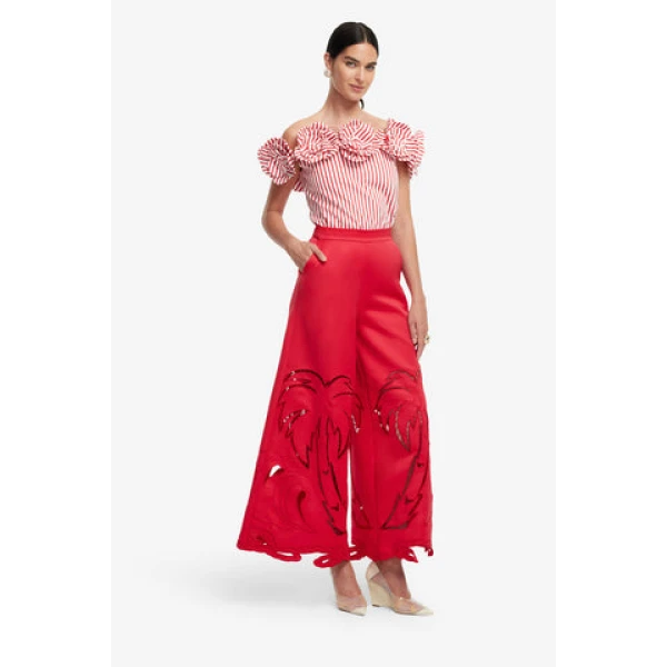 Fully lined - Off-Shoulder Top from Coveti
