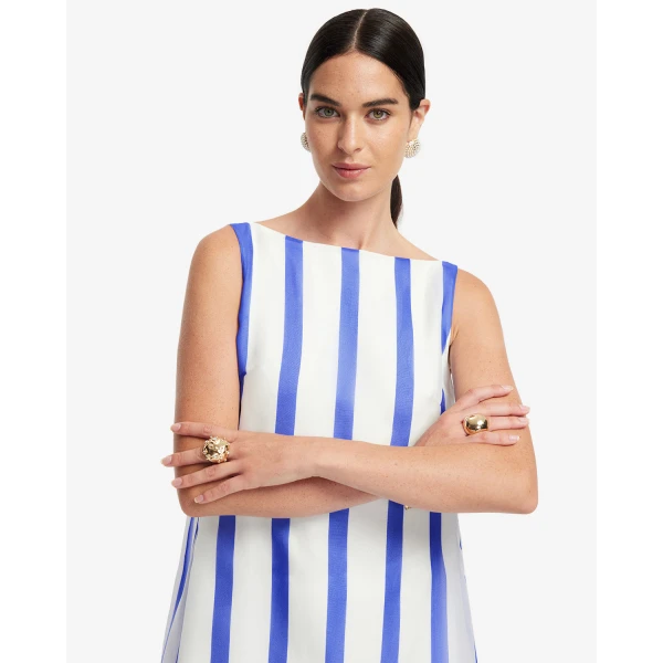 High neckline
