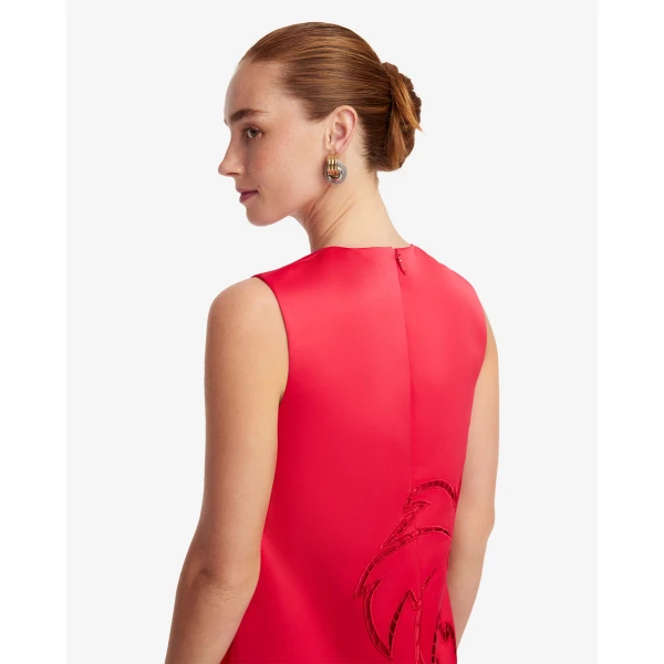 Round neckline