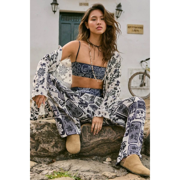 Agua By Agua Bendita