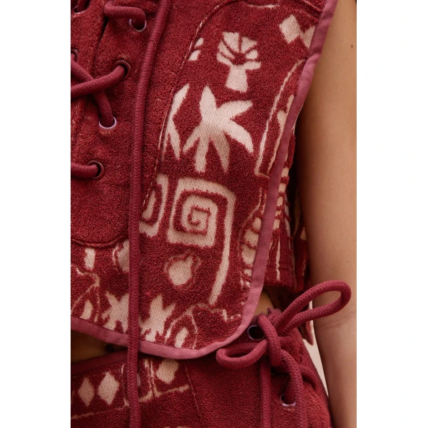 available now at Coveti.