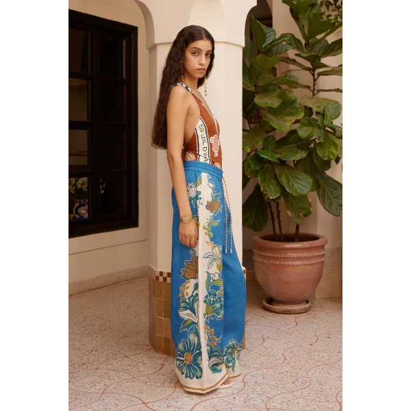 available now at Coveti.