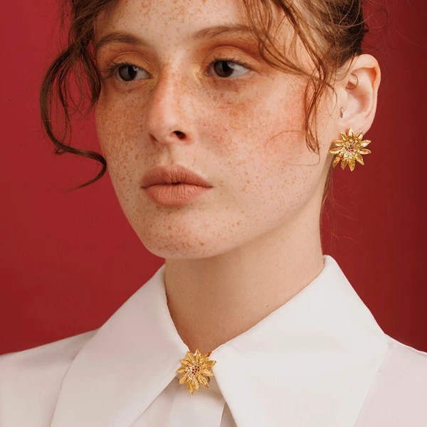 jewelry designer
