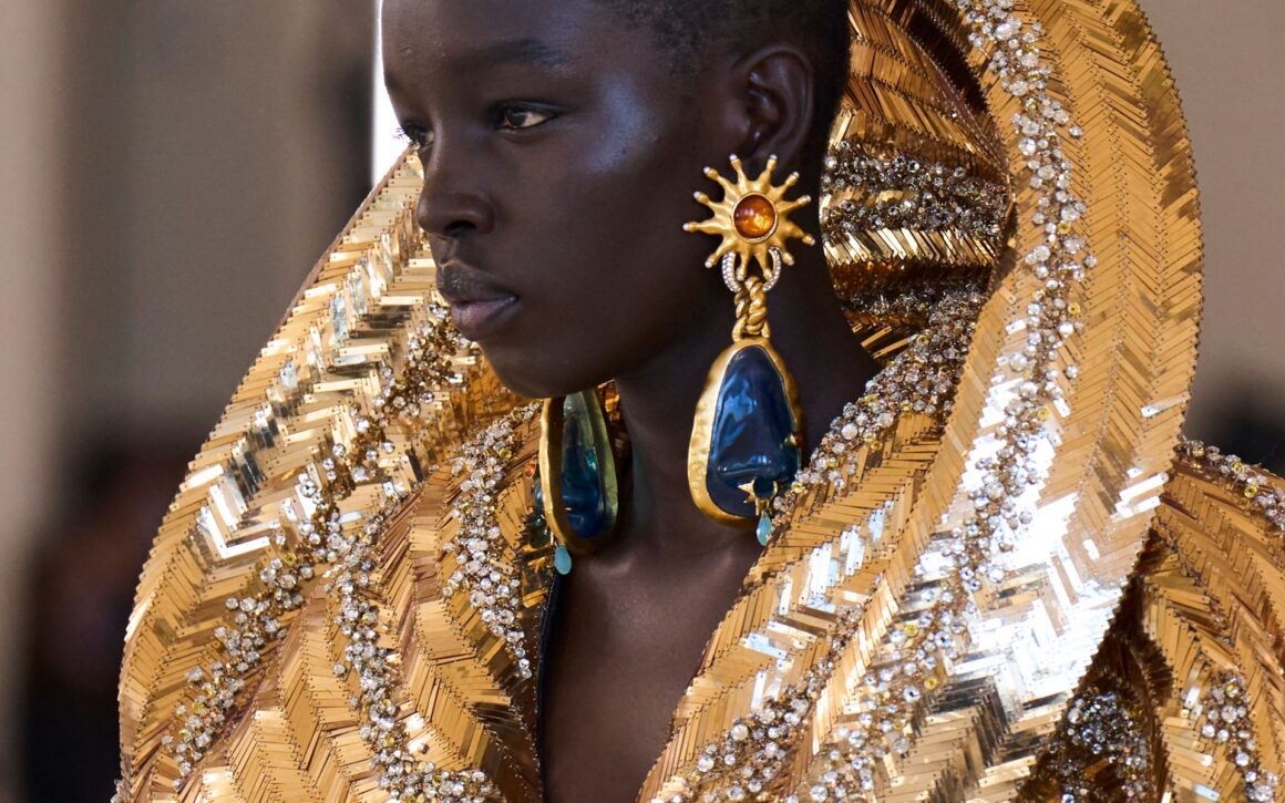 How to Wear Avant-Garde Fashion: A Style Guide for Beginners