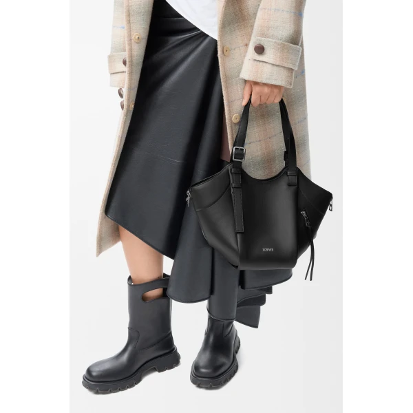 LOEWE Hammock Flip Bag
In Classic Calfskin, view 2