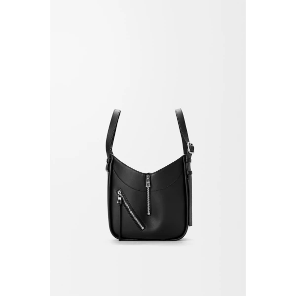 LOEWE Hammock Flip Bag
In Classic Calfskin, view 5