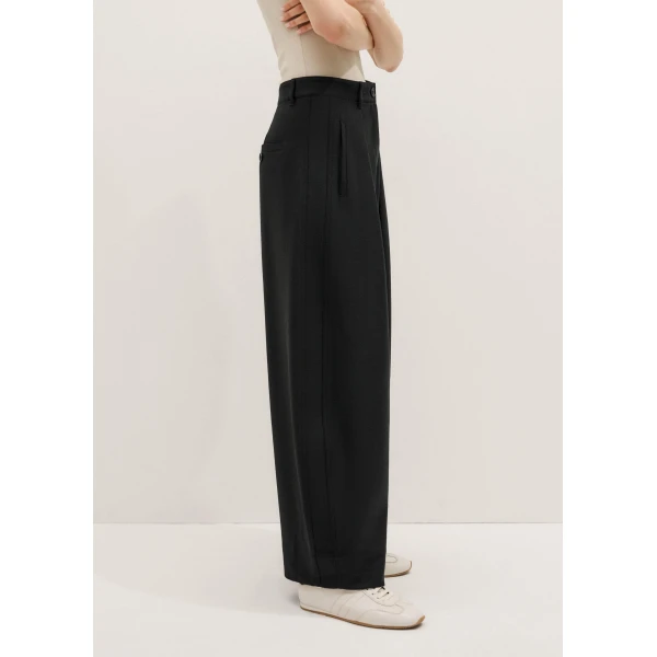 Me and Em Barrel Leg Pant
Fluid Tailoring, view 3