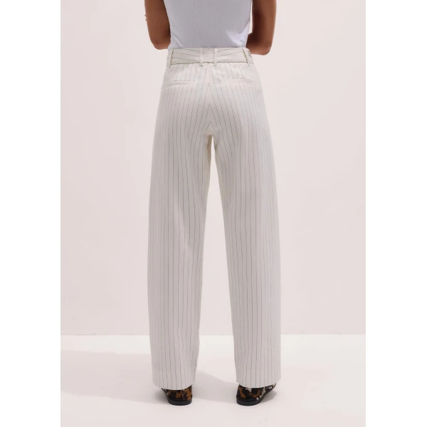 Me and Em Clever Tapered Pant
Fluid Bouclé, view 3