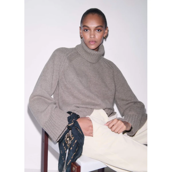 Me and Em Raglan Sweater + Snood
Merino + Cashmere, view 4