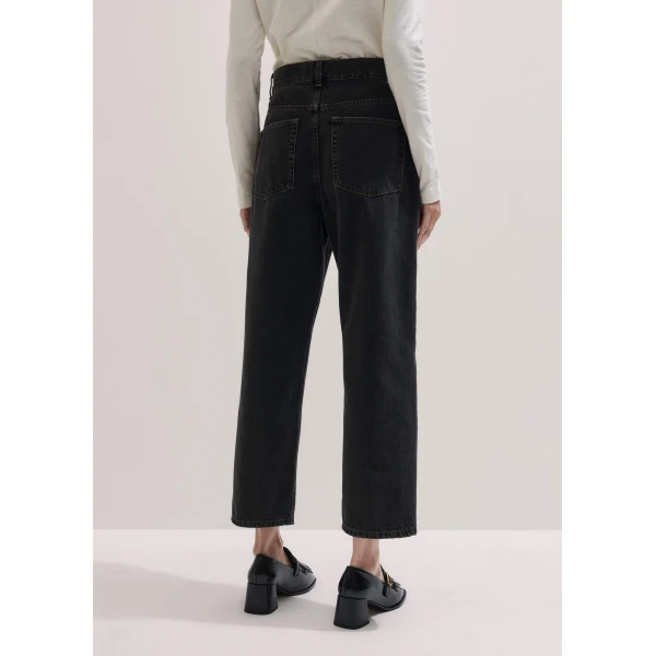Me and Em Relaxed Crop Jean
Midweight Denim, view 5