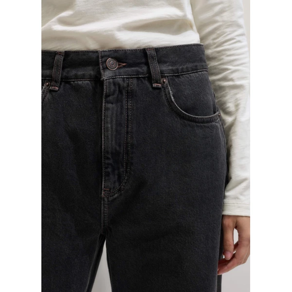 Me and Em Relaxed Crop Jean
Midweight Denim, view 7