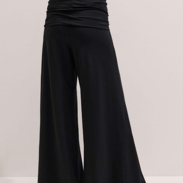 Soft Modal Jersey – luxury British Black in Me and Em exclusively at Coveti