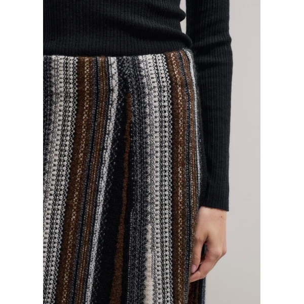 Me and Em Textured Stitch Skirt
Merino + Cashmere Skirt, view 2
