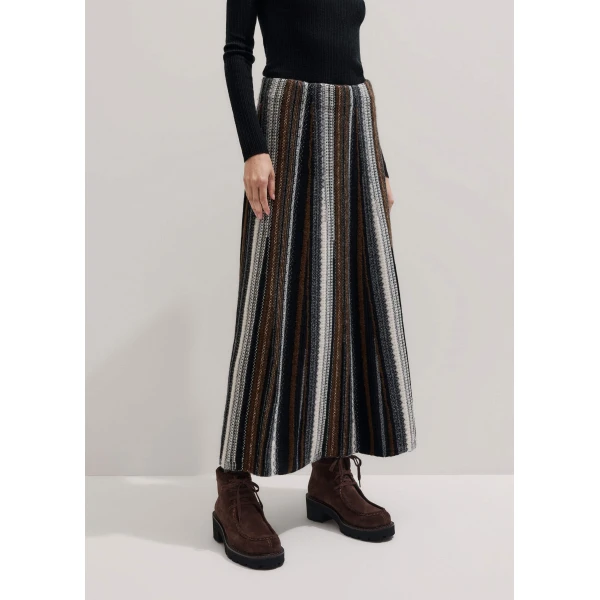 Me and Em Textured Stitch Skirt
Merino + Cashmere Skirt, view 5