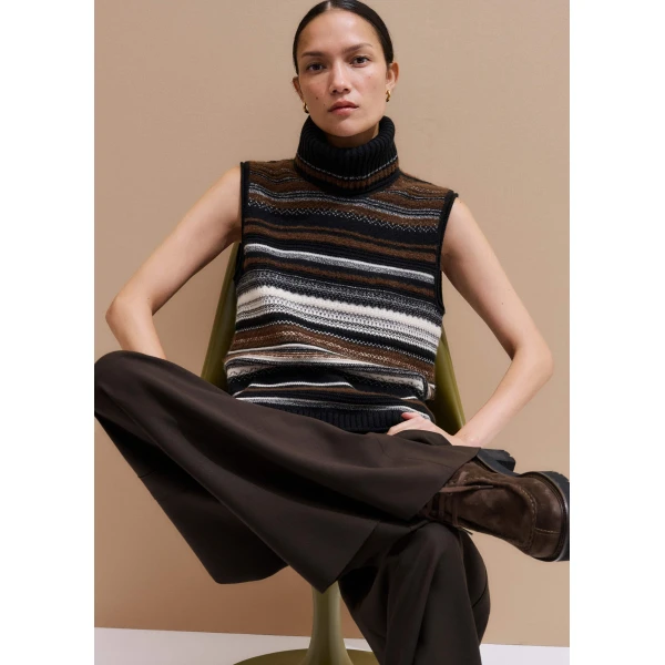 Me and Em Textured Vest + Snood
Merino + Cashmere, view 7