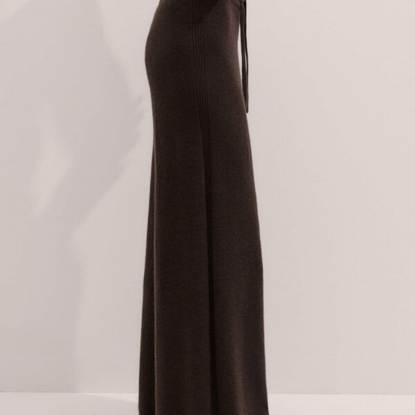 Cashmere – luxury British Brown in Me and Em exclusively at Coveti