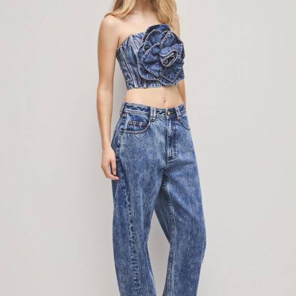 Aje clothing Aus  – structured silhouette with raw femininity from Coveti