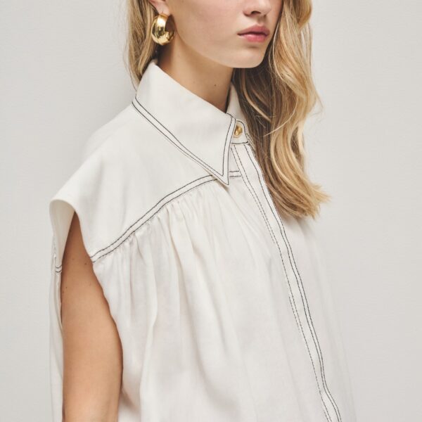Aje Aus  – structured silhouette with raw femininity from Coveti