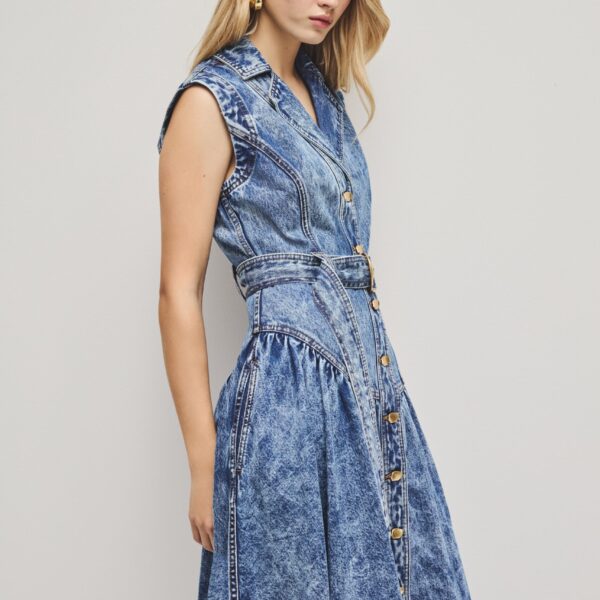 Aje clothing Aus  – structured silhouette with raw femininity from Coveti